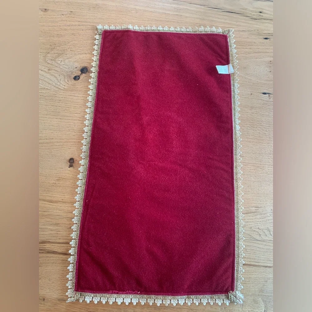 Vintage‎ Victorian Table Runner Embroidered Floral Pinks Ivory Red Backing